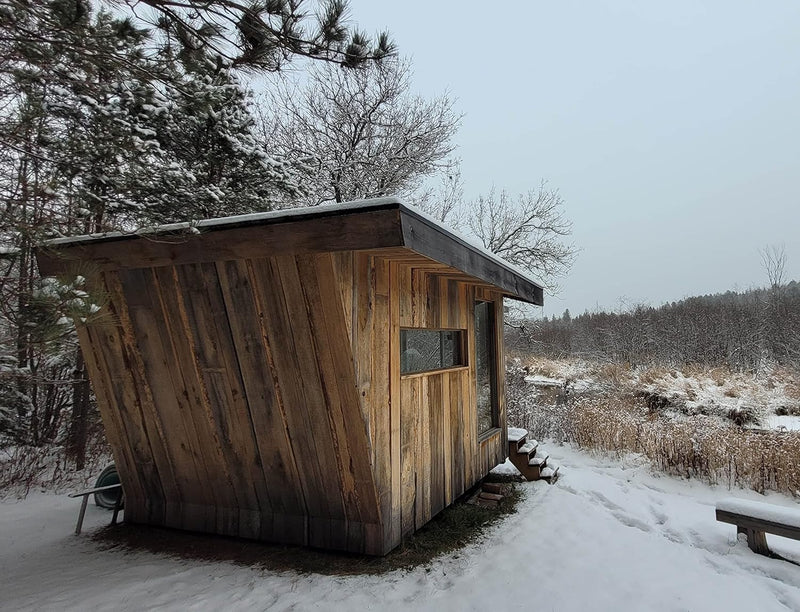 Cabin: How to Build a Retreat in the Wilderness and Learn to Live With Nature (Hardback) by Will Jones