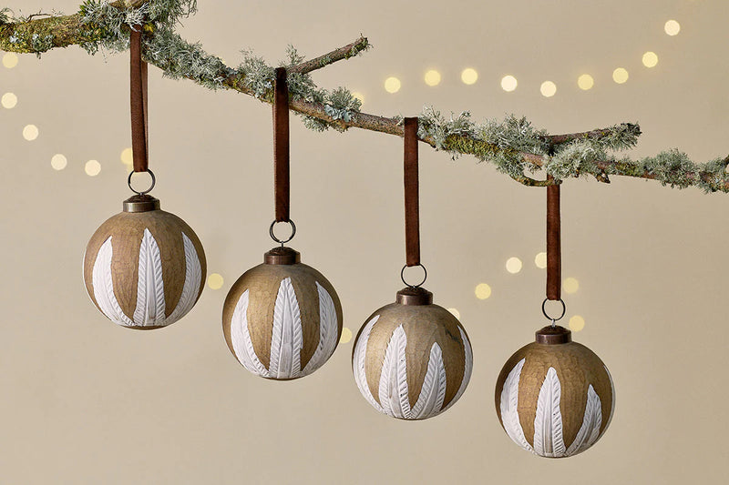 Nori Gold & Cream Baubles (Set of 4)